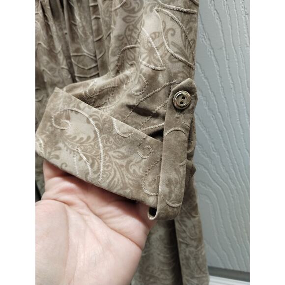 New Directions Women's Size XL Brown Embroidered Popover Roll Tab Sleeves Top - Picture 4 of 7